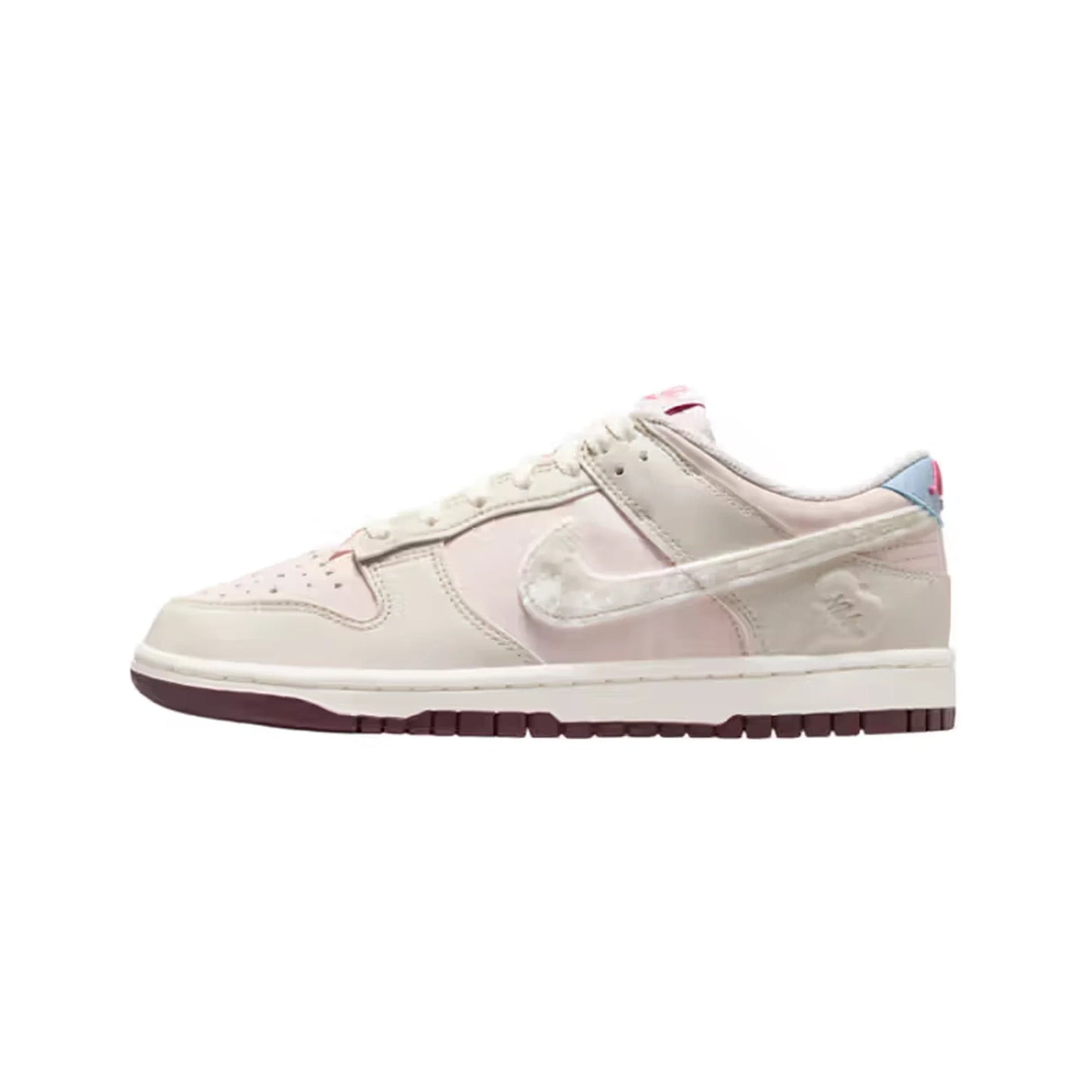 Nike Dunk Low 'Valentine's Day' Women's (2026)