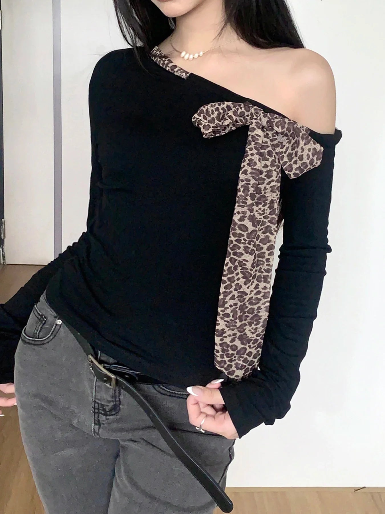 Design Skew Collar Leopard Lace-Up Top Tees s Autumn Women Trendy Clothes Long Sleeve Slim Y2k Blouse New
