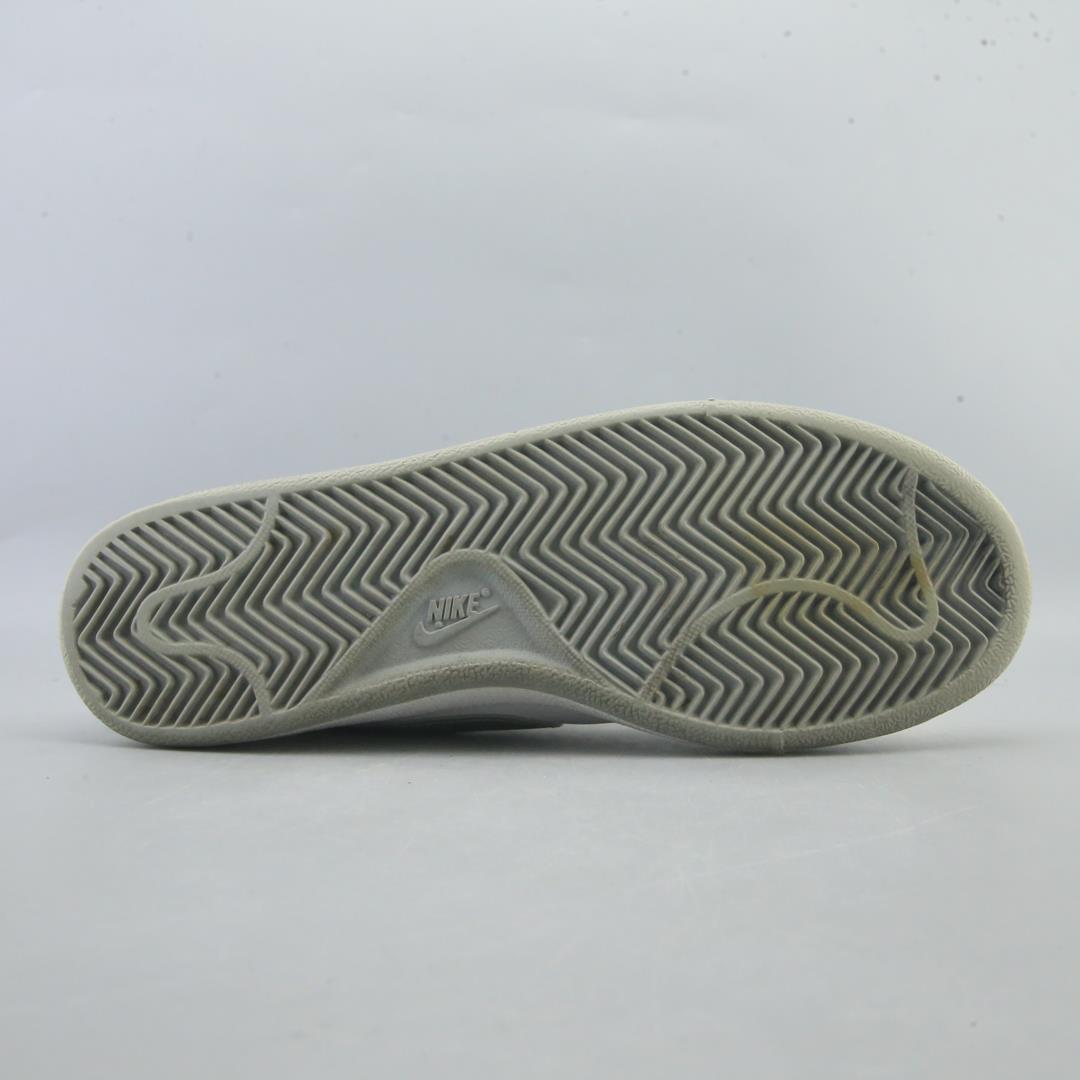 COURT MAJESTIC