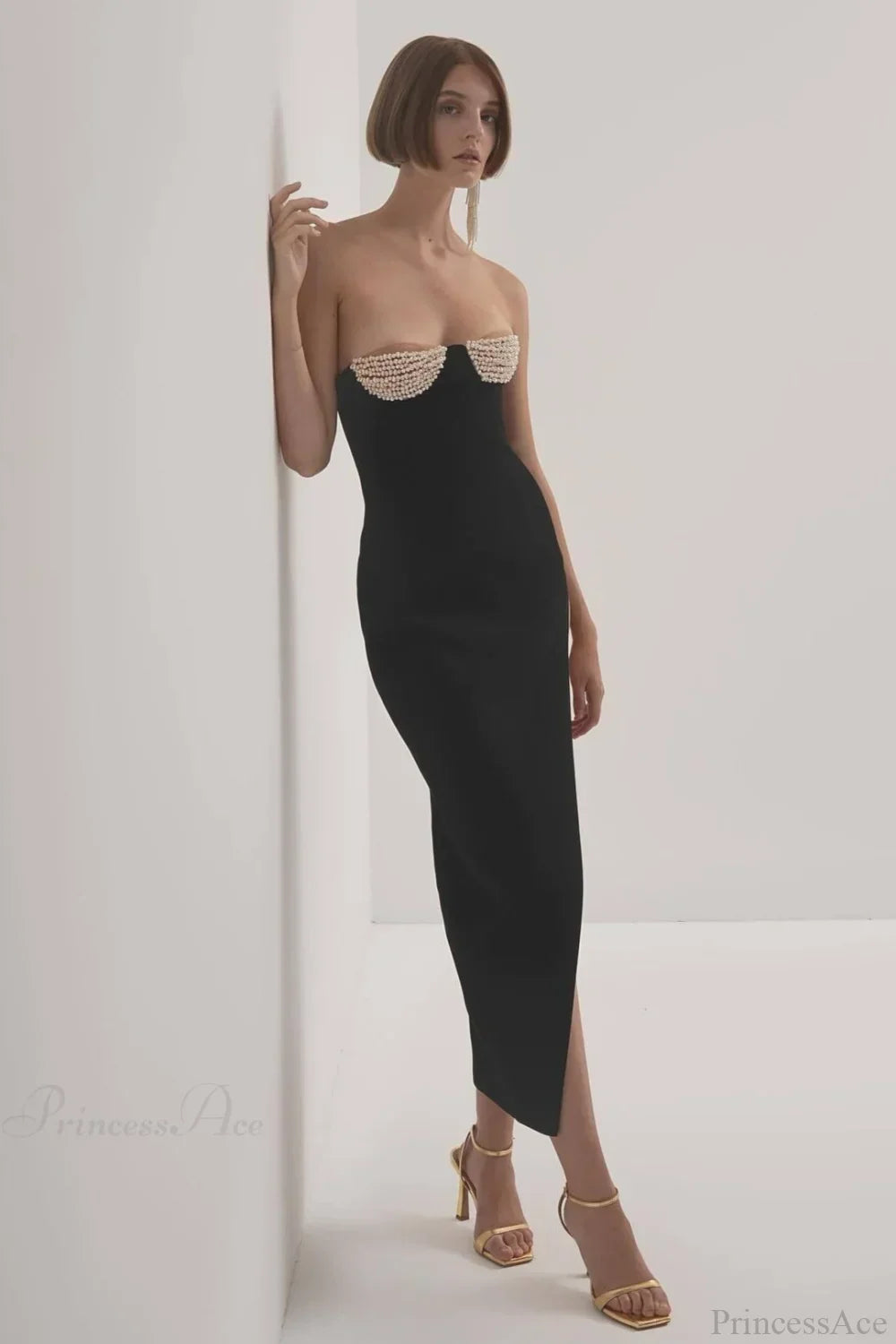 Solid Black Pearl-Cup Stretchy Bodycon Evening Dress